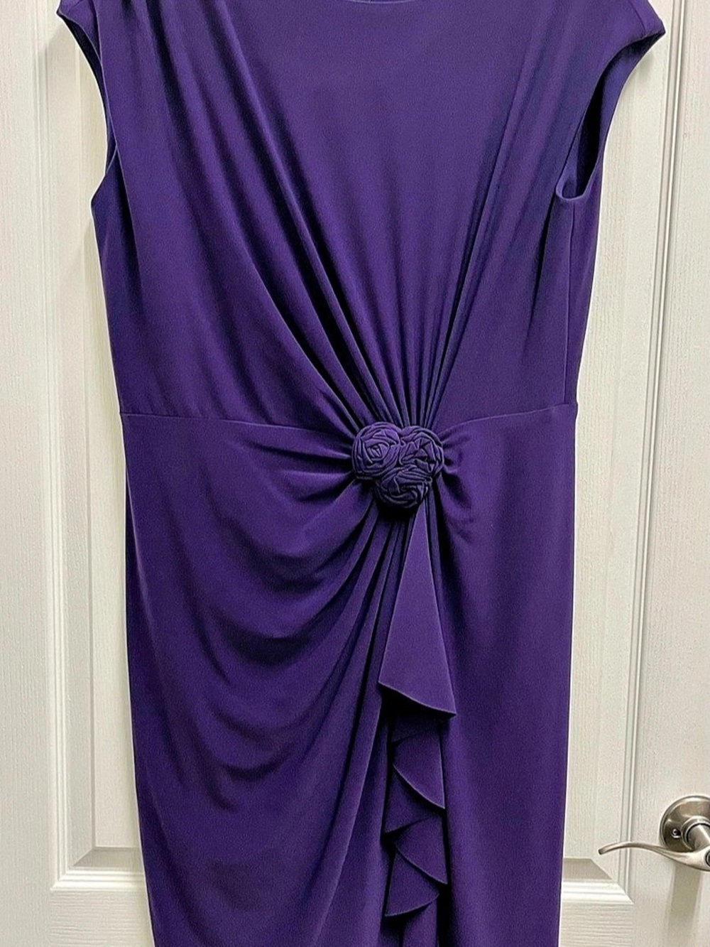Jones New York Rosette Sheath Dress in Purple Size 16 Like New